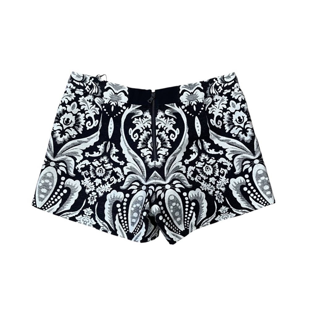 Alice + Olivia Tapestry Jacquard Shorts Black White Size 2 NWT MSRP $200 - Picture 3 of 10